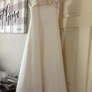 David's Bridal Cream Formal Flower Girl/Jr Bridesmaid Dress